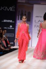 Model walk the ramp for Anita Dongre show at LFW 2013 Day 1 in Grand Haytt, Mumbai on 23rd Aug 2013 (65).JPG